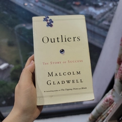 [Tiếng Anh] OUTLIERS
