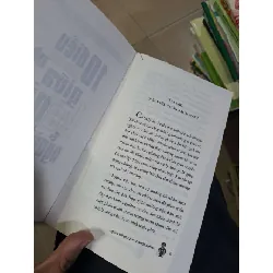 10 điều khác biệt nhất giữa kẻ giàu và người nghèo 2014 mới 80% ố bung vài trang đầu KỸ NĂNG HCM1809 560907
