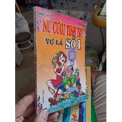 (TẶNG BOOKMARK) Nụ cười tình yêu vợ là số 1 VĂN HỌC RBK1008