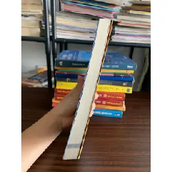 Cân bằng cảm xúc cả lúc bão giông – Richard Nicholls