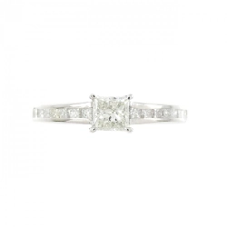 Nhẫn kim cương PT900 670376