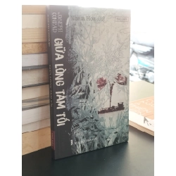 Giữa lòng tăm tối - Joseph Conrad