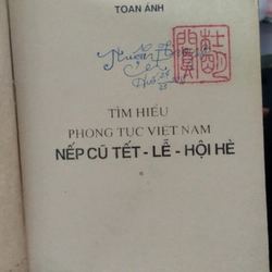 sách "Tìm hiểu Phong tục Việt Nam: Nếp cũ - Tết Lễ - Hội Hè".  546347