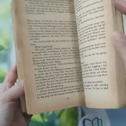 Between Males - Fiona Walker 1027504