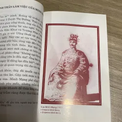 KỂ CHUYỆN CHÍN CHÚA - MƯỜI BA VUA TRIỀU NGUYỄN 780294