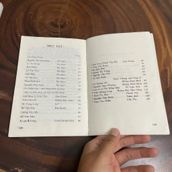II Tựa sách: Những Anh Hùng Tuổi Trẻ - 2001 461864