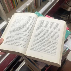 Hừng đông - breaking dawn - stephenie meyer nxb trẻ 2009 1025669