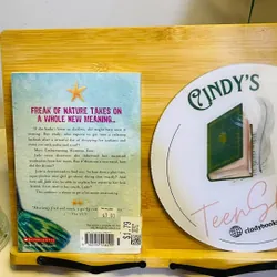 [Sách tiếng Anh 2hand] Like new 90% - 🧜‍♀️ Real Mermaids Don't Wear Toe Rings 715136