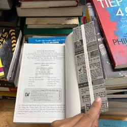 II Tập Truyện Ngắn: Không Hôn Vào Môi Em - Minh Hiền - 2012 698008