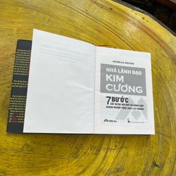 NHÀ LÃNH ĐẠO KIM CƯƠNG 7 bước - Sách bìa cứng áo ôm 537496