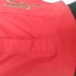 Áo sơ mi đỏ thêu chữ 13050