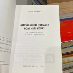 NHỮNG NGƯỜI HUNGARY ĐOẠT GIẢI NOBEL (XB 2009) 568140