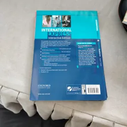 Bộ sách Tiếng Anh International Express Elementary (MultiPACK B) - Oxford 926423