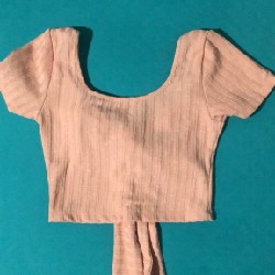 áo thun croptop hồng dễ dàng phối chân vây jean hoặc quần đai cao 18539