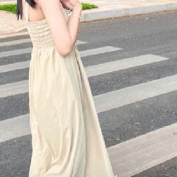Váy hai dây dáng dài chun lưng, màu xanh bơ 24185