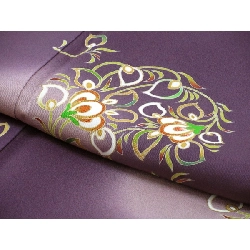 Áo kimono thăm viếng, trang trí vàng Yuzen, thêu bo màu 883401