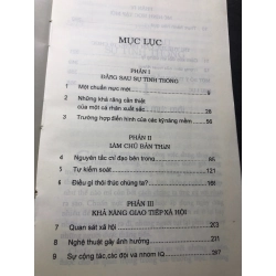 Trí tuệ cảm xúc ứng dụng trong công việc 2012 mới 80% ố bẩn nhẹ bụng sách ký tên trang đầu gạch bút xanh Daniel Goleman HPB0207 KỸ NĂNG 348723