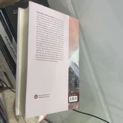 Phía đông vườn địa đàng - Bìa Cứng 760100