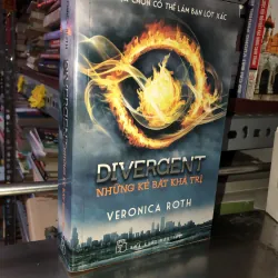 Divergent những kẻ bất khả trị - Veronica Roth