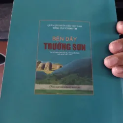 Sách Bên Dãy Trường Sơn - Tập ký niệm chiến tranh Việt-Lào 1006409