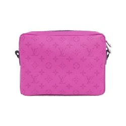 Túi đeo chéo Louis Vuitton Taiga Lama Outdoor Messenger M30765 - Hàng hiệu Chính hãng 776500