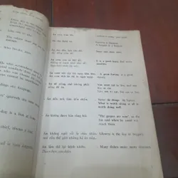 Hoàng Văn Cang - CHÂM NGÔN & TỤC NGỮ THÔNG DỤNG Việt - Anh 693480