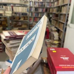 LÝ LUẬN VÀ VĂN HỌC - LÊ NGỌC TRÀ  1024703