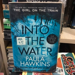 Into the water - Paula Hawkins 256599