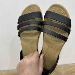 Giày crocs 2hand size w6-37 độ mới cao hình chụp thật 989698