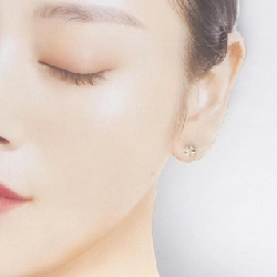 Bông tai kim cương hoa K18YG - Hàng hiệu Chính hãng 865579