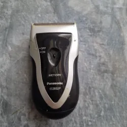 Máy cạo râu Panasonic ES3832