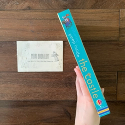 Sách ngoại văn The Castle - Peep inside, New, Board Book 483037
