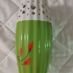 Bình hoa trang trí màu xanh trắng. 789719