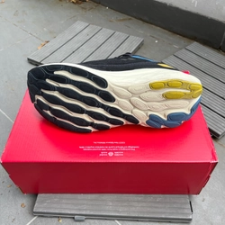 Giày chạy bộ nam New Balance EU44 màu đen 527576