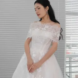 Váy cô dâu quây tách rời, size S, váy trắng ánh lên màu hồng nude  1009792