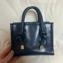 Túi Zara Knotted Mini city Bag