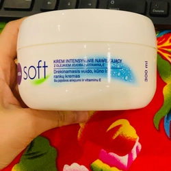 Kem dưỡng ẩm Nivea Soft 300ml Vitamin E và tình dầu hạt Jojoba tự nhiên, hàng xách tay Đức 457900