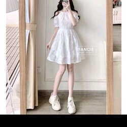 Váy trắng cổ yếm rớt vai hoa mây Fancie Jasmin Dress 196513