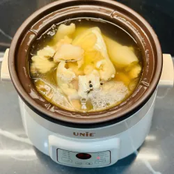 Nồi hầm chậm UNIE USC308. 779577