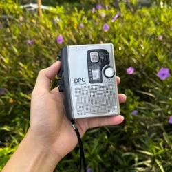 Máy nghe nhạc cassette Sony 