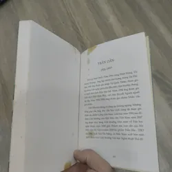 Những Ngã Tư Và Những Cột Đèn - Trần Dần 732159