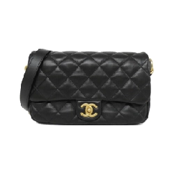 Túi xách chéo Chanel AS5345