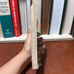 II Sách Xưa: Thầy Phù Thuỷ Đi Trong Thành Phố - IVRITÔMIN - 1985 751405