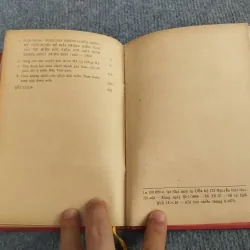 BỐN MƯƠI NĂM HOẠT ĐỘNG CỦA ĐẢNG 993174