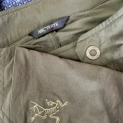 Quần thể thao 973204