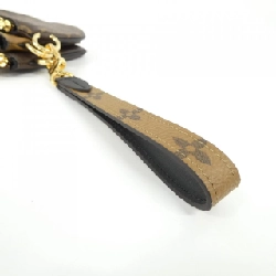 Túi đeo chéo Monogram Trio M68756 622290