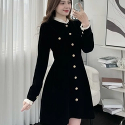 Váy nhung đen cổ bèo size M