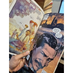 I AM GANDHI : A Graphic Biography Of A Hero