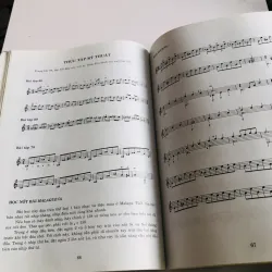 TỰ HỌC ĐÀN GUITAR SOLO (T1) 777982