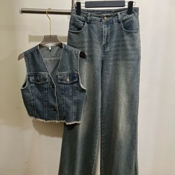 Set jean denim.Hàng QCCC- sz S, M nhỏ mặc đẹp. Màu xanh jean bụi. Còn mới 99%. 